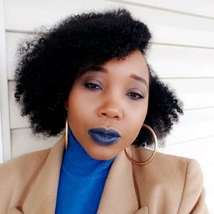 Meet your Posher, Roxanne